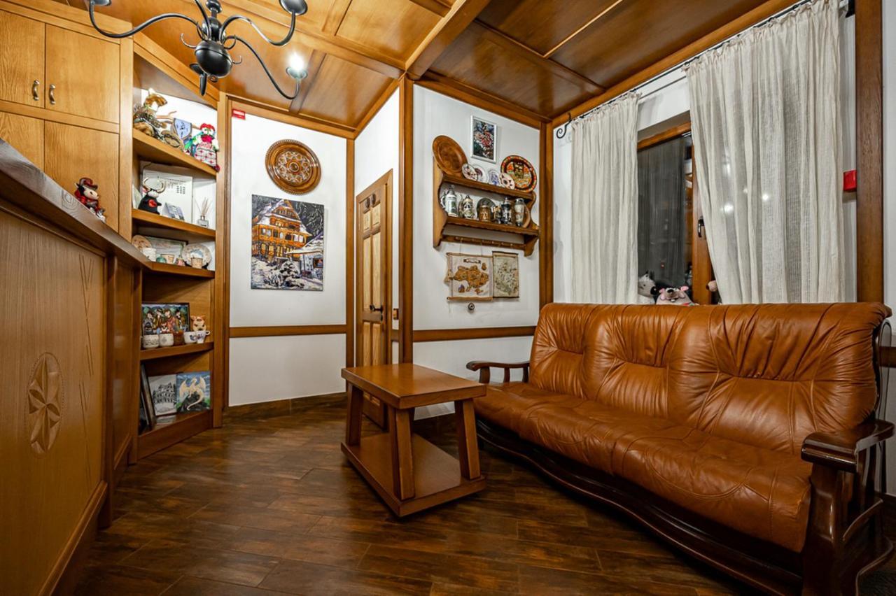 Tatariv Deluxe Hotel Ngoại thất bức ảnh