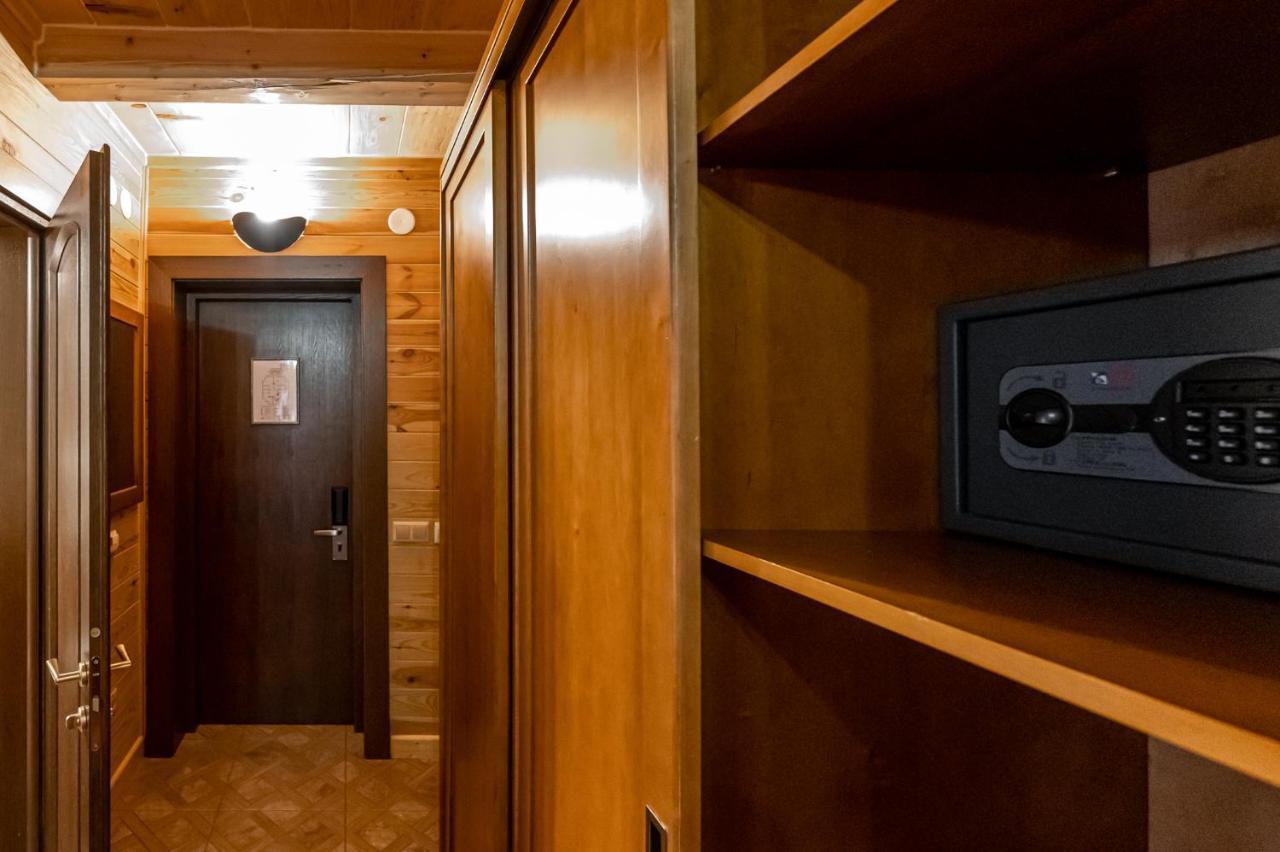Tatariv Deluxe Hotel Ngoại thất bức ảnh
